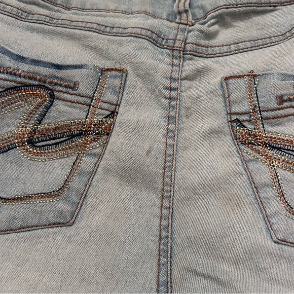 Red Rivet Junior W Denim Straight Leg Cuffed Jeans Embellished Back Pockets 13 - Picture 6 of 7